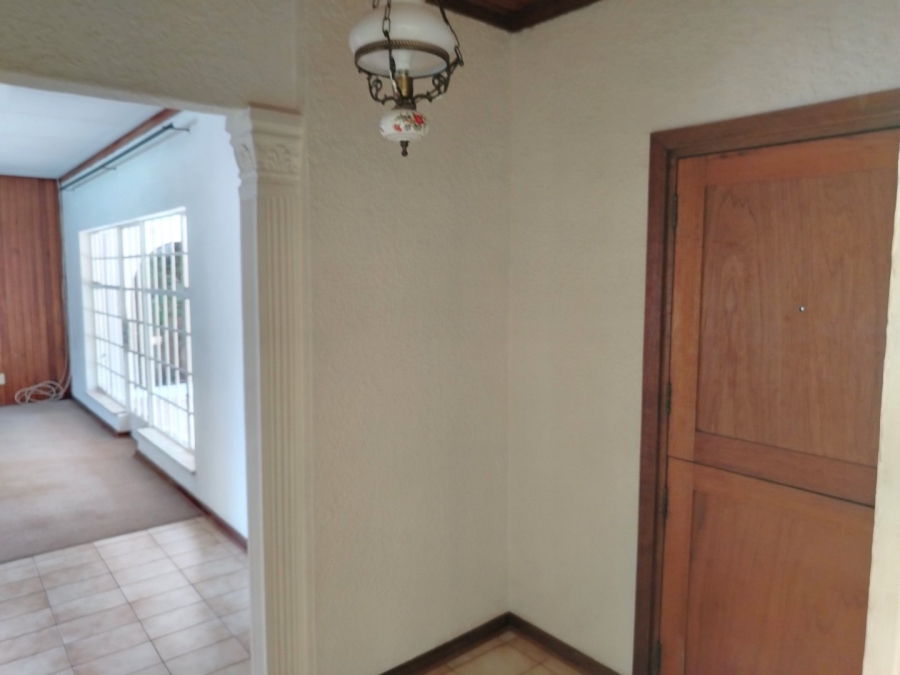 5 Bedroom Property for Sale in Flamwood North West